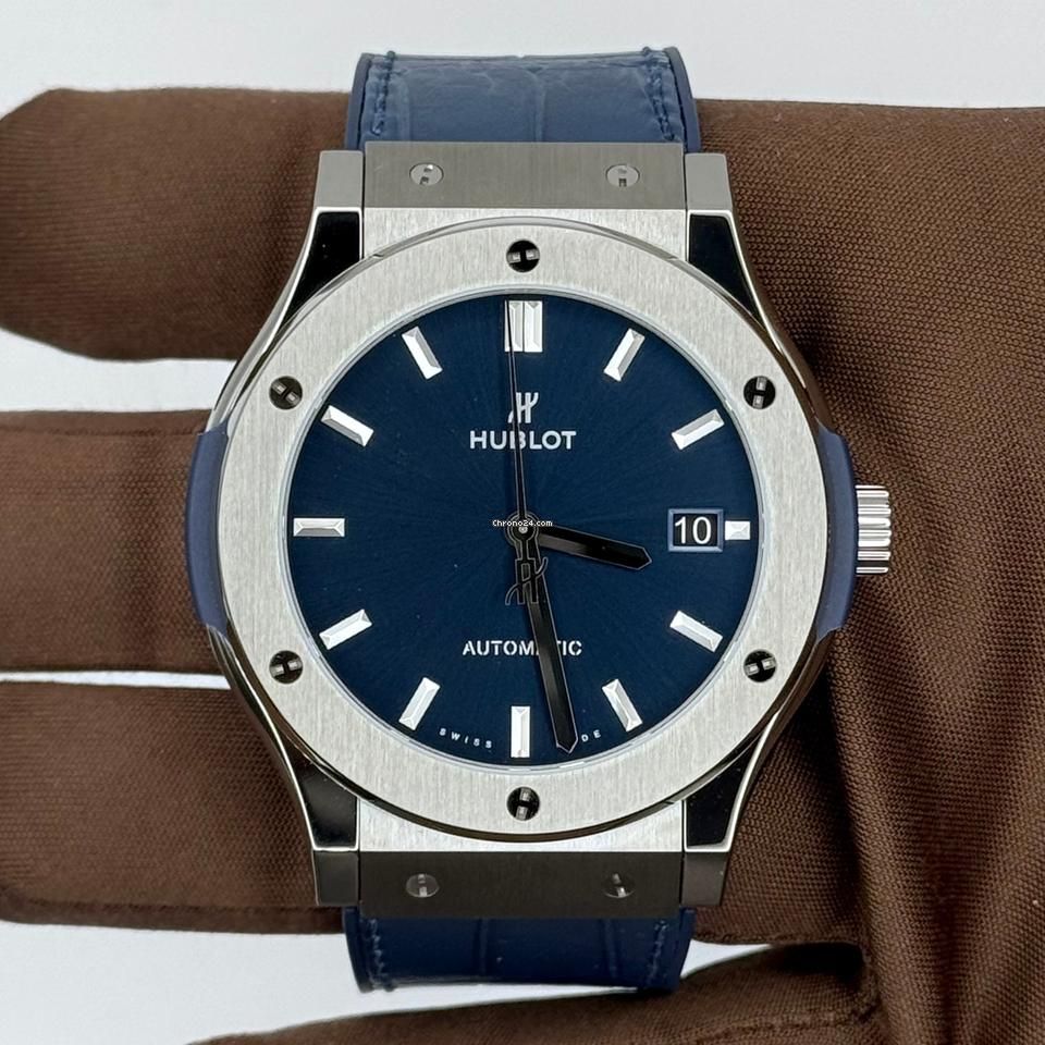 POEDAGAR 952 Luxury Silicone Strap Men’s Waterproof Quartz Watch