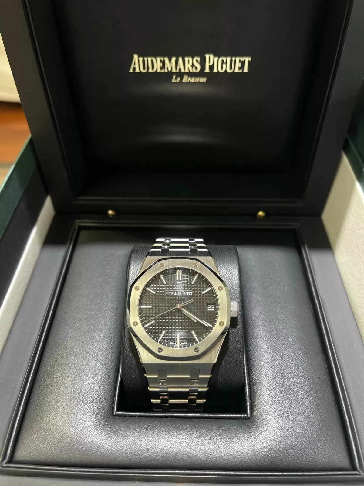 Royal Oak Replica Black Dial – Everyday Luxury Men’s Timepiece